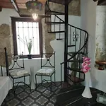 The Little Stone House -kucuk Ev -