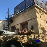 The Little Stone House -kucuk Ev - * Kyrenia (Northern Cyprus)