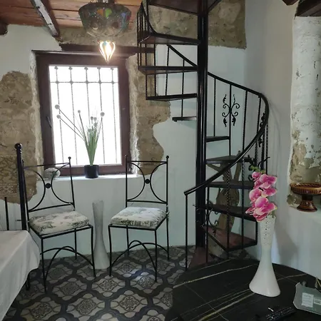 The Little Stone House -kucuk Ev -