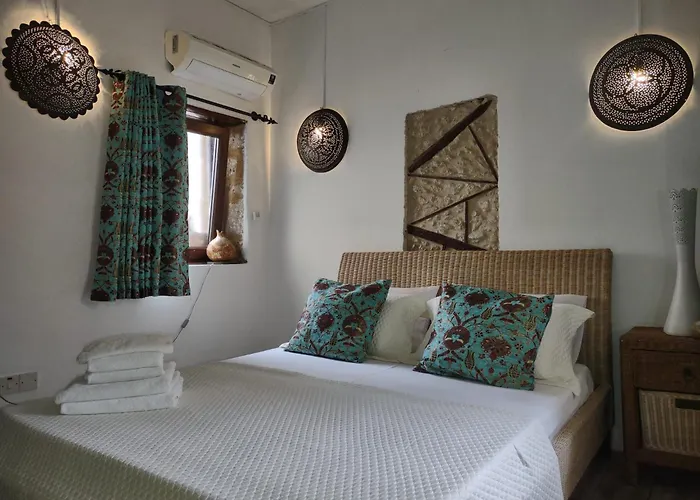 The Little Stone House -kucuk Ev - * Kyrenia (Northern Cyprus)