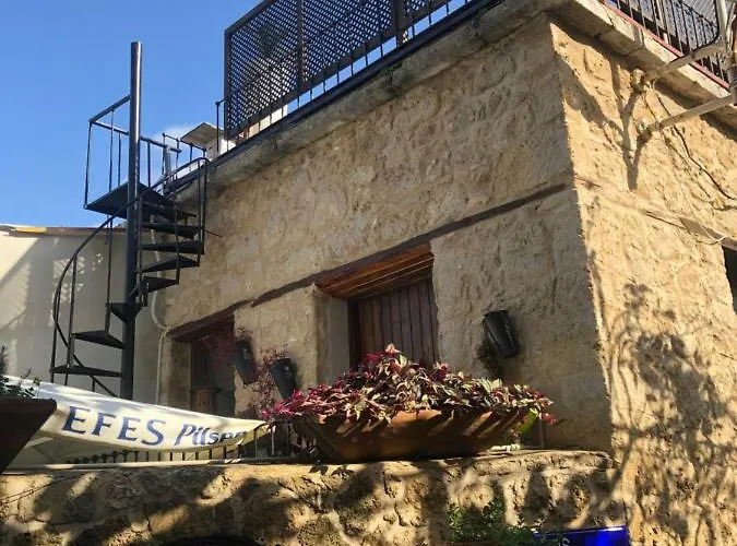 The Little Stone House -kucuk Ev - * Kyrenia (Northern Cyprus)