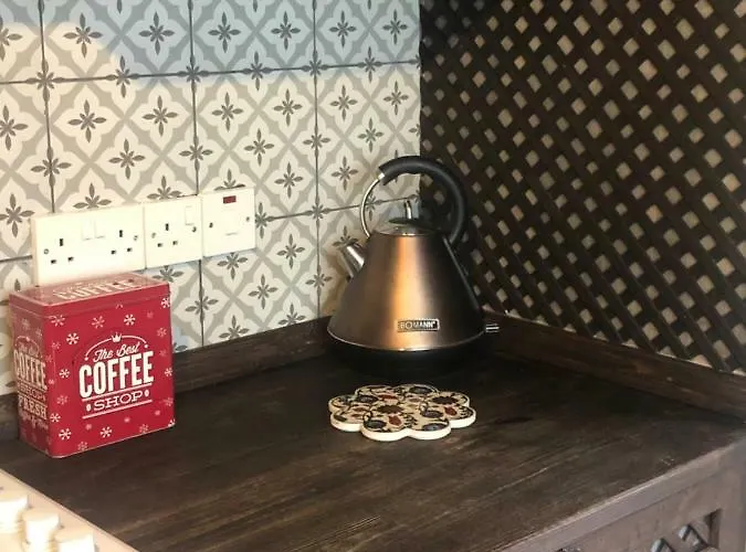 The Little Stone House -kucuk Ev - *