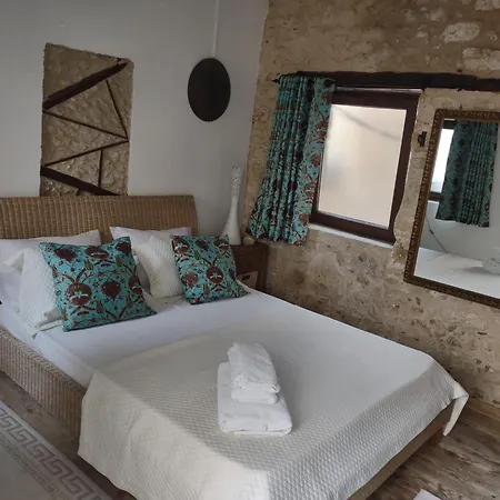 펜션 The Little Stone House -kucuk Ev - 키레니아