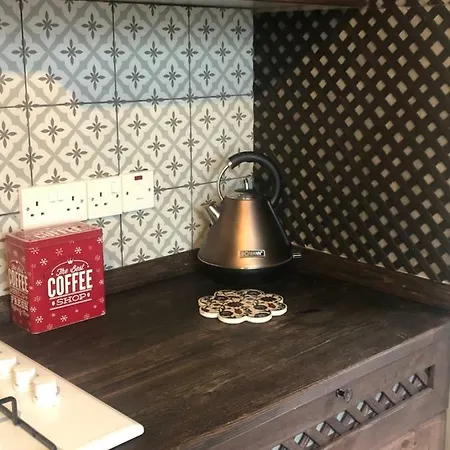 The Little Stone House -kucuk Ev - *